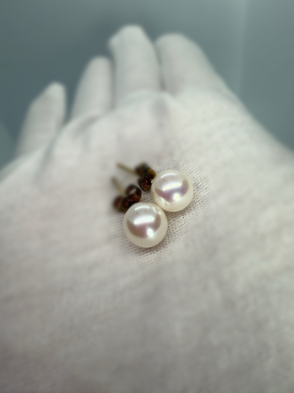 Classic 8mm White Pearl Stud Earrings - Elegant Women's Jewelry - Picture 7 of 9